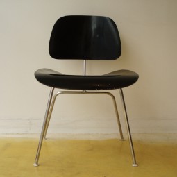 chaise Eames